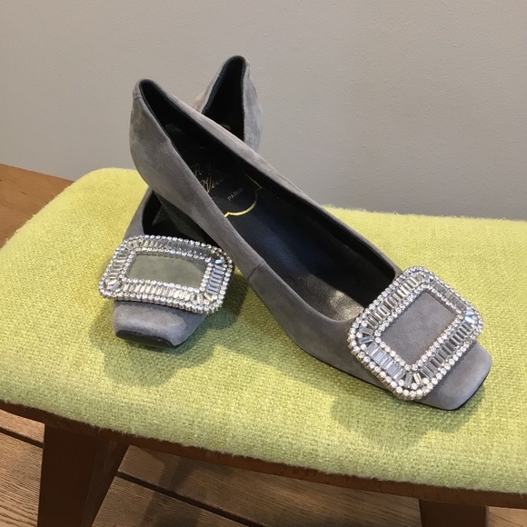 Roger Vivier Shoes - NEW Authentic Roger Vivier Mid Heels